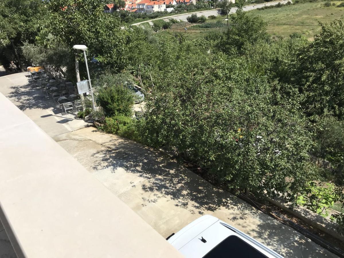 Apartment Jelena 1 *